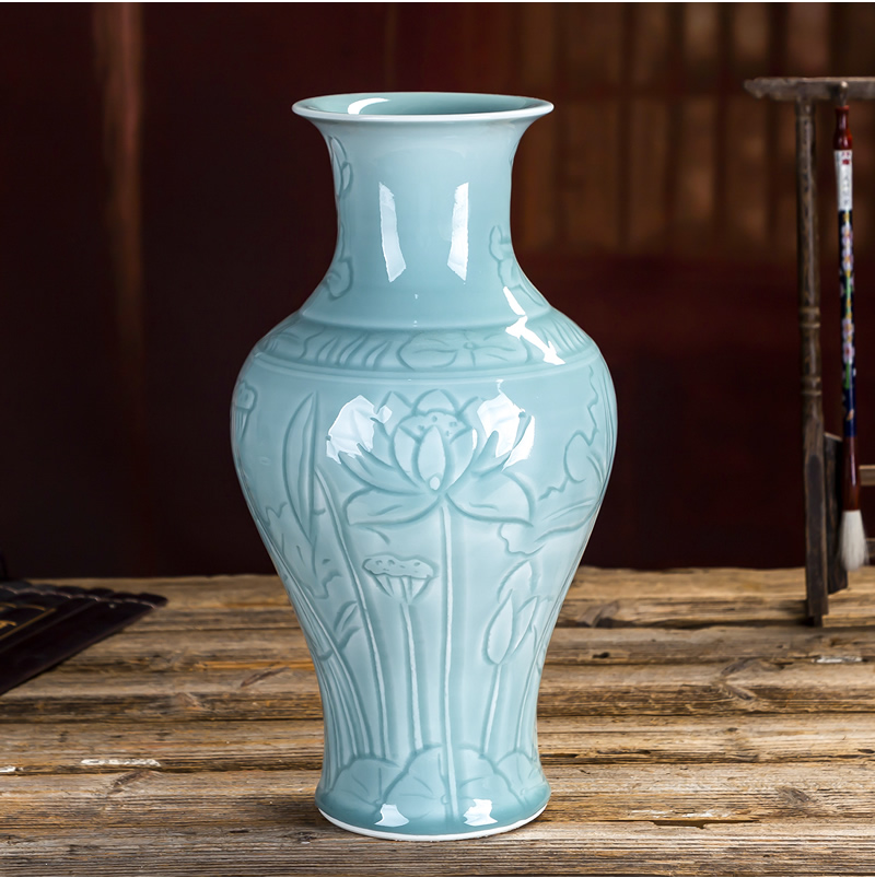 Jingdezhen porcelain vases, antique home decoration ceramic furnishing articles green porcelain carving Chinese style restoring ancient ways the sitting room