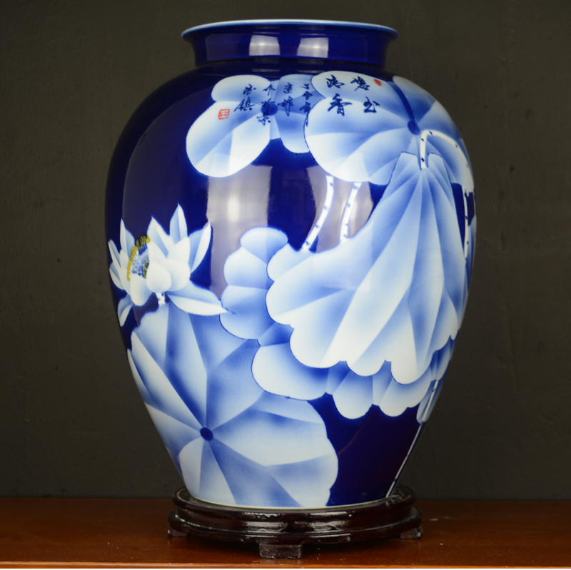 Jingdezhen ceramics hand - made vases, large living room club hotel Chinese style household soft adornment porch place