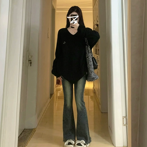 Черный демисезонный трикотажный свитер, V-образный вырез, оверсайз