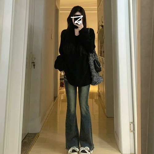 Черный демисезонный трикотажный свитер, V-образный вырез, оверсайз