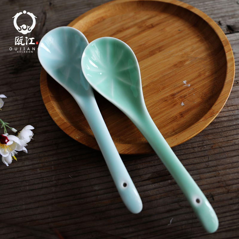 Oujiang longquan celadon spoon violet flowers creative element face small spoon ladle ceramic spoon, lead - free healthy dishes