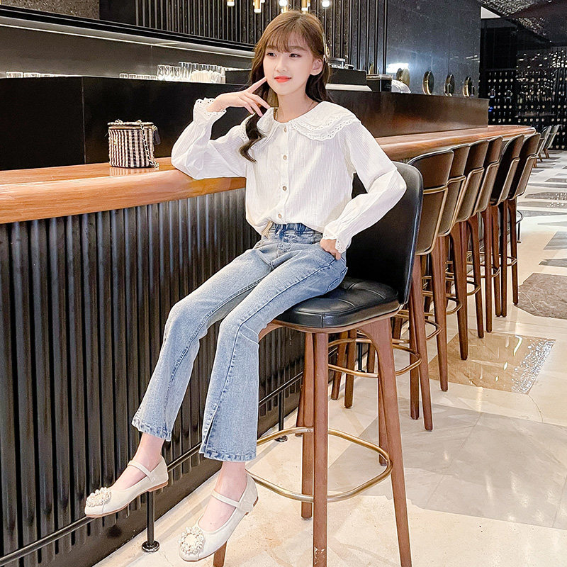 Girls' white shirts 2022 new spring and autumn styles for little girls Korean shirts children's Western style fashionable autumn clothes for big children