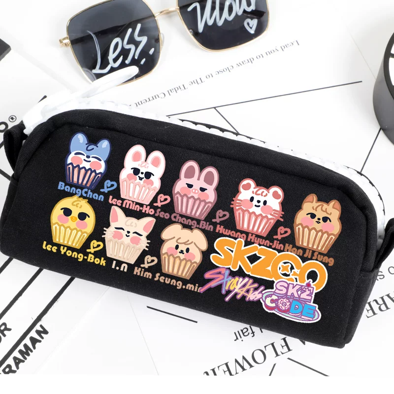 StrayKids поддерживает окружающих SKZOO Li Longfang Fang Can Chan's Great Capacity Pen Pen Storage Stationery Box