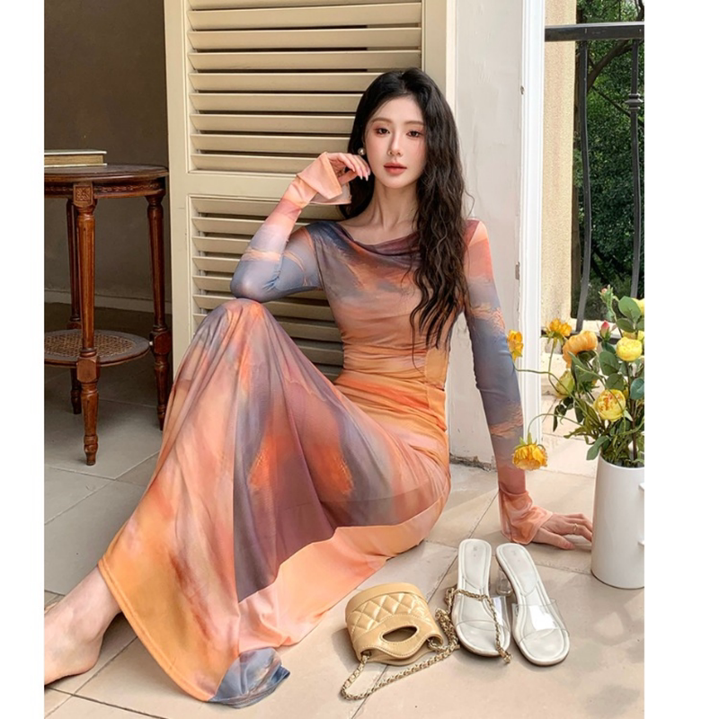Retro Stylish Youthful Girl's Mesh Tie-Dye Printed Swing-Neck Long-Sleeve Dress for Seaside Vacation Retro Stylish Youthful Girl's Mesh Tie-Dye Printed Swing-Neck Long-Sleeve Dress for Seaside Vacation