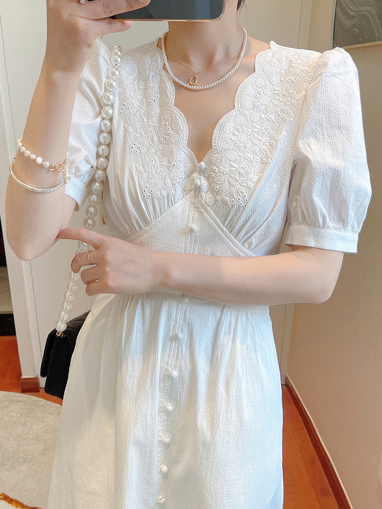 White dress, advanced long skirt, french style, 2021 years, V-neckline, high-quality style