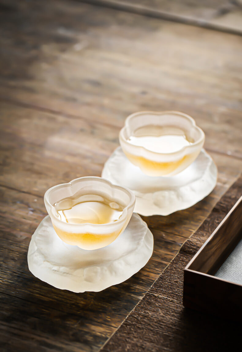 Drinking to a glass cup sample tea cup wine frozen burn tea tea set is irregular, Japanese small cups kunfu tea cup