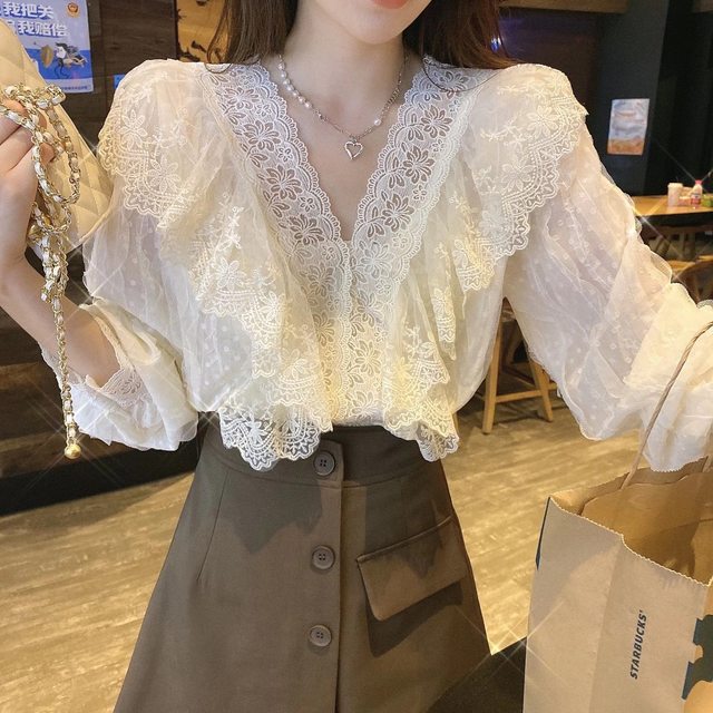 Jacquard yarn stitching ruffled hollow V-neck heavy lace blouse small shirt new autumn high quality foreign style