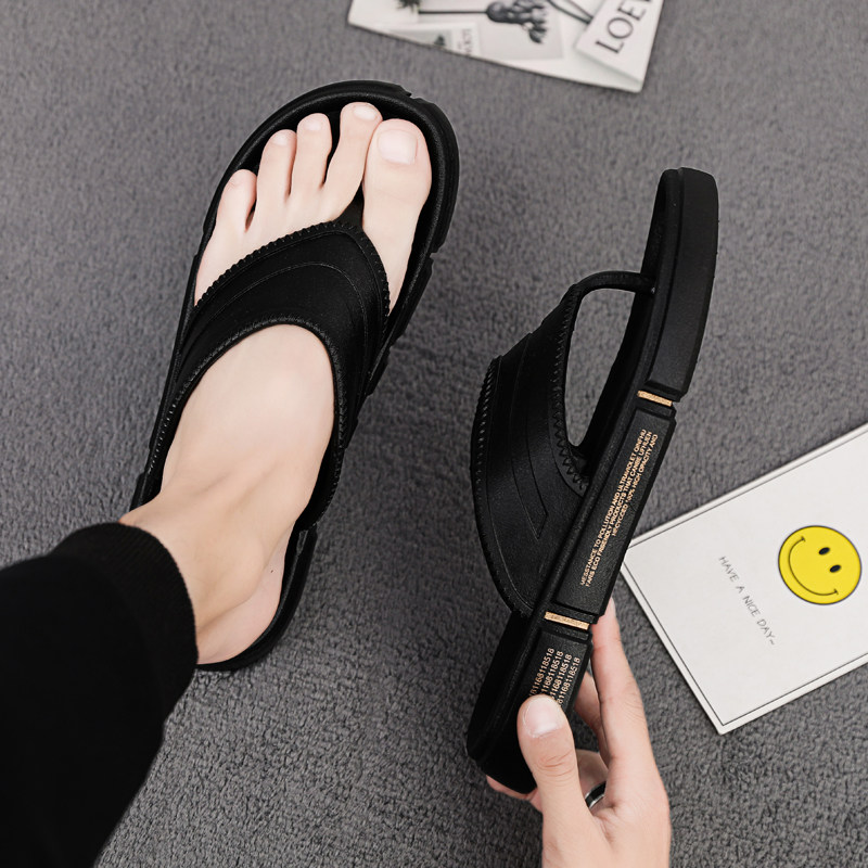 Summer slippers men herringbone tugging outside wearing non-slip casual thick bottom cold towed outdoor Vietnamese beach seaside sandal tide