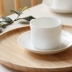 Jingdezhen Pure Bone China Cup cà phê sáng tạo Set Cup cà phê đơn giản Saucer Cup trà hoa châu Âu - Cà phê