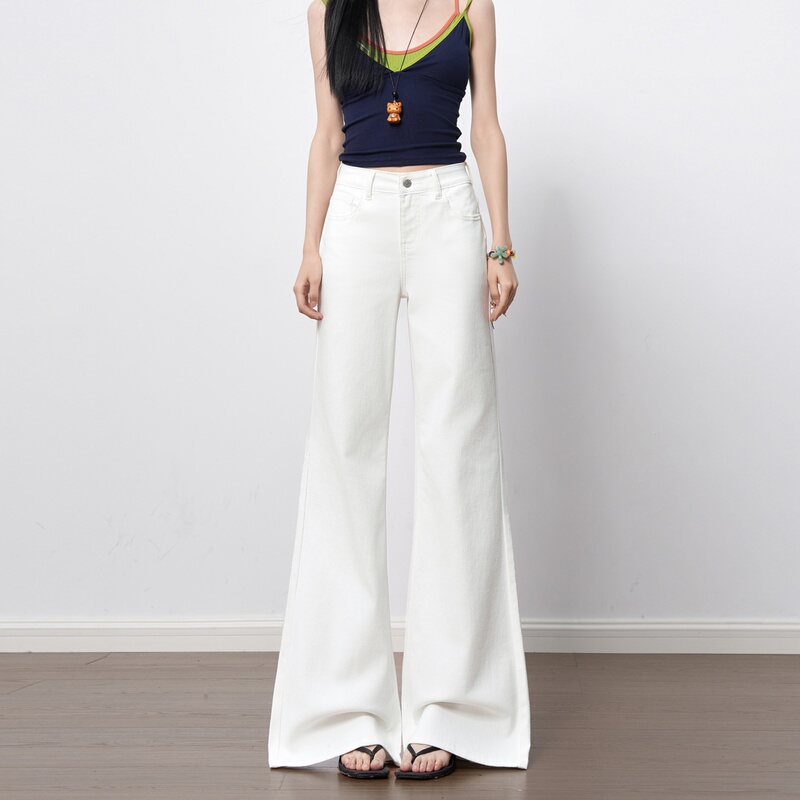 White Water-Resistant Flared Jeans for Women, 2026 Summer New Style, High-Waisted, Loose Fit, Non-Tight on the Legs, with Flap Back Pockets White Water-Resistant Flared Jeans for Women, 2026 Summer New Style, High-Waisted, Loose Fit, Non-Tight on the Legs, with Flap Back Pockets