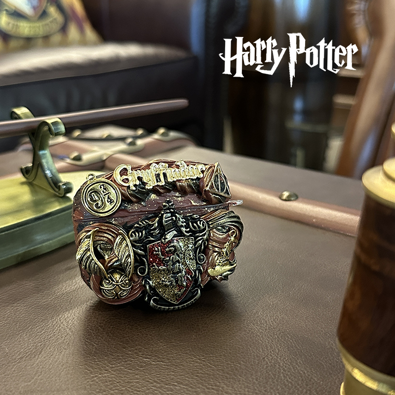 Gryffindor Cream Glue Earphone Case Suitable for Airpodspro3 Generation, Huawei Freebudspro5/Clip2, Xiaomi, Samsung, Sony Xm6, Apple Beats, Harry Potter Protective Case