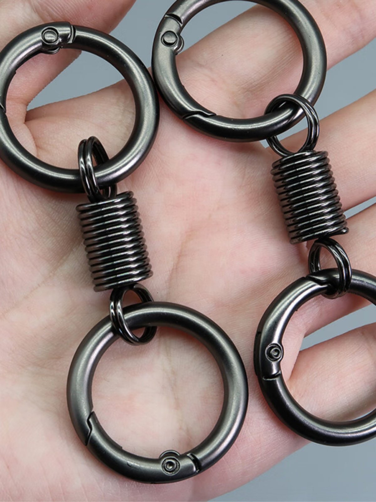 Spring-Loaded Premium Double-Ring Keychain, New Style Ring-Shaped Waist Pendant, Universal for Electric Vehicles, Unisex Keychain