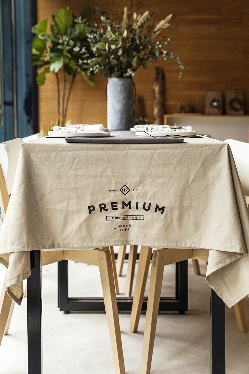 Hơn nữa thiết kế ban đầu sáng tạo Bắc Âu Châu Âu và Hoa Kỳ cotton linen khăn trải bàn khăn trải bàn đơn giản vải hiện đại Tiếng Anh khăn trải bàn đỏ