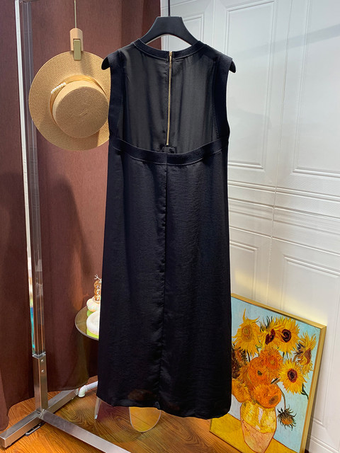 French-Style Sleeveless Long Dress for Women, 2024 Summer New Style, High-End Little Black Dress, Loose and Slimming Dress
