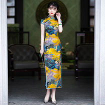 High-end silk cheongsam 2021 new summer mulberry silk mother noble temperament long catwalk