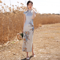 Silk cheongsam 2021 new improved young mother Daily retro high-end temperament elegant long catwalk