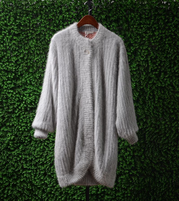 Autumn and Winter New Fashion Angora Rabbit Fur Gray One-Button Puff Sleeve Thickened Warm Coat Cardigan Sweater for Women Autumn and Winter New Fashion Angora Rabbit Fur Gray One-Button Puff Sleeve Thickened Warm Coat Cardigan Sweater for Women