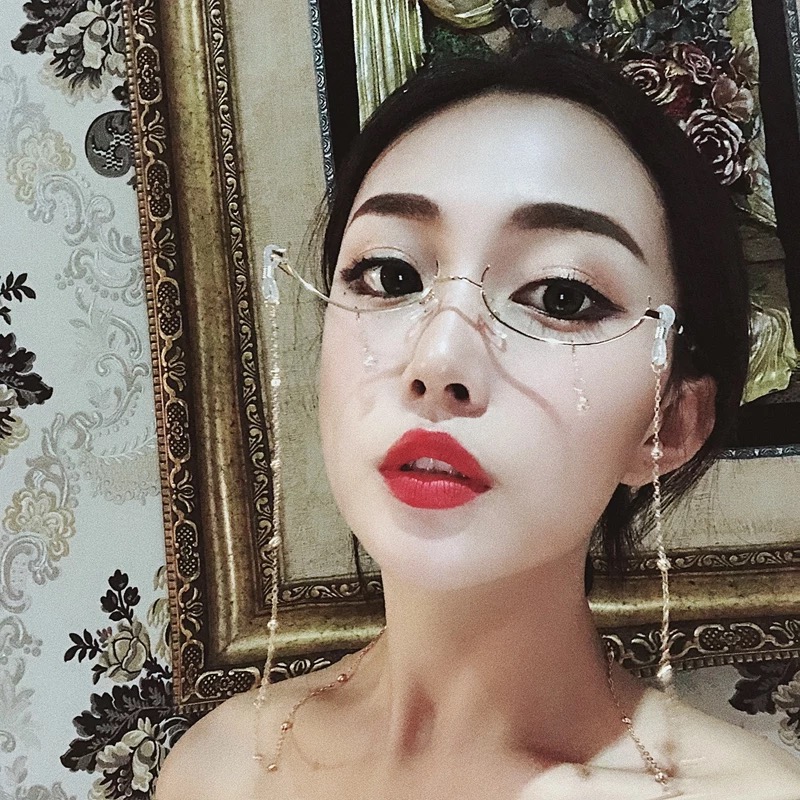 Kính rung nửa khung trang trí không có ống kính sao mặt dây chuyền kính khung với chuỗi hình lõm kính gọng kính cận nữ đẹp