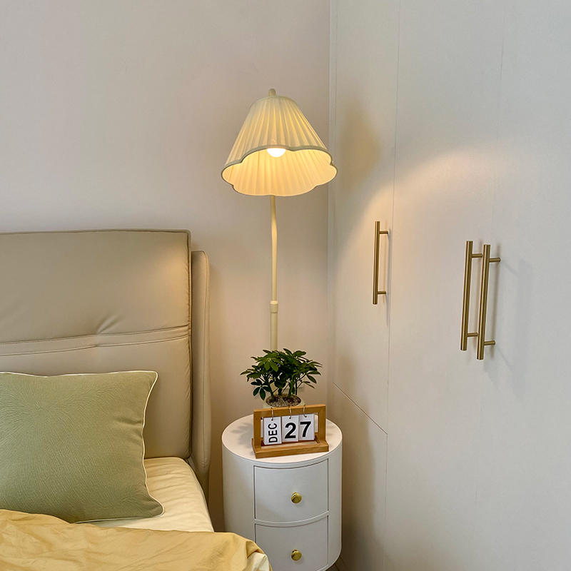 Cream Wind Bedroom Bed Head Cabinet Table Lamp Integrated Living Room Sofa Next To Floor Lamp High Face Value Tea Table With Lights-Taobao