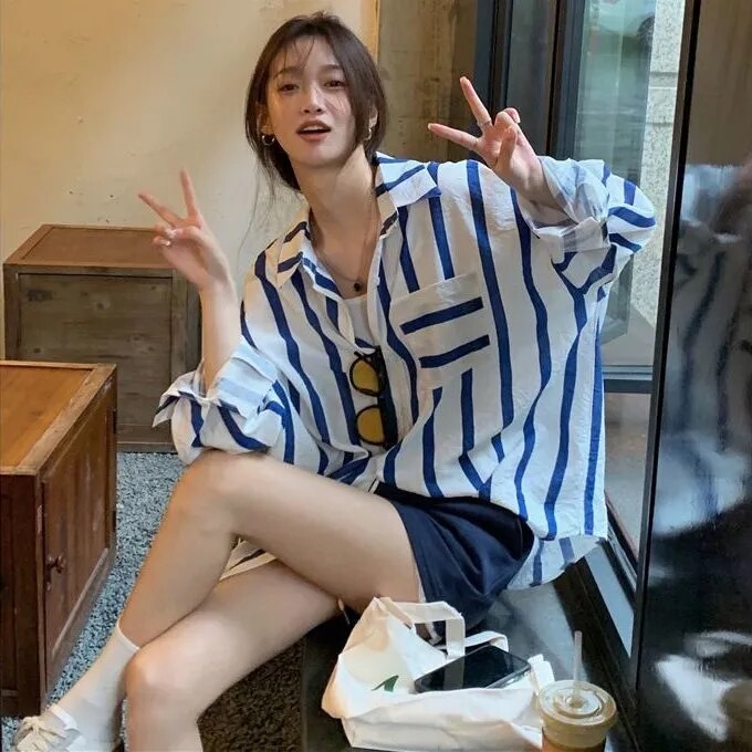 New Style Women's Shirt 2023 Blue Striped Mid-Length Sun Protection Shirt with Unique Design, Niche Loose and Distinctive Top