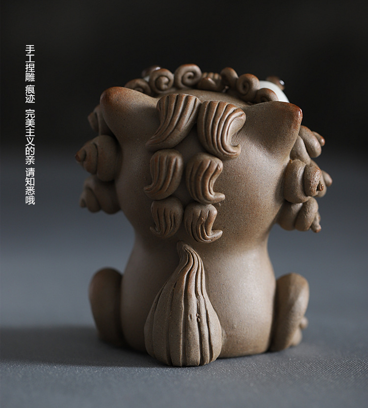 Lion tea pet ideas of jingdezhen ceramic checking incense high temperature coarse pottery tea zen Chinese style furnishing articles