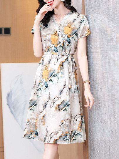 Silk Dress Made of Mulberry Silk, 2025 New Style, Petite Size, Makes You Look Taller and Slimmer, Covers the Belly, Reduces Age, Summer Dress for Mothers