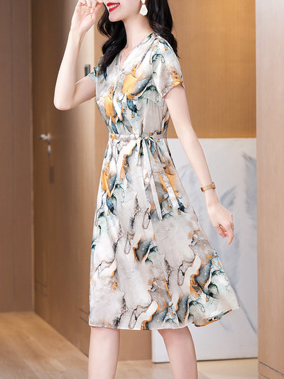 Silk Dress Made of Mulberry Silk, 2025 New Style, Petite Size, Makes You Look Taller and Slimmer, Covers the Belly, Reduces Age, Summer Dress for Mothers
