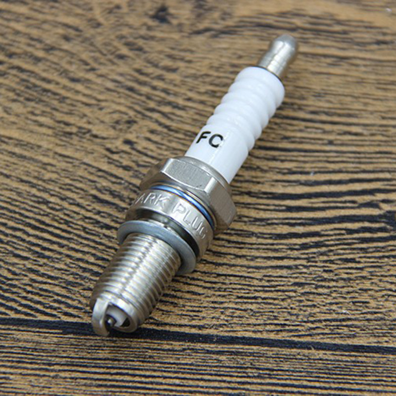 オートバイ用スパークプラグ、A7TCおよびD8TCスパークプラグ、スクーターアンダーボーン110/125用スパークプラグ（男性向け）。