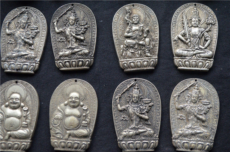 Imitation ancient silverware fine handmade boutique Hollow Pendant Pendant Pendant Brand Sucalligraphy Accessories White Bronze Imitation Silver 40 