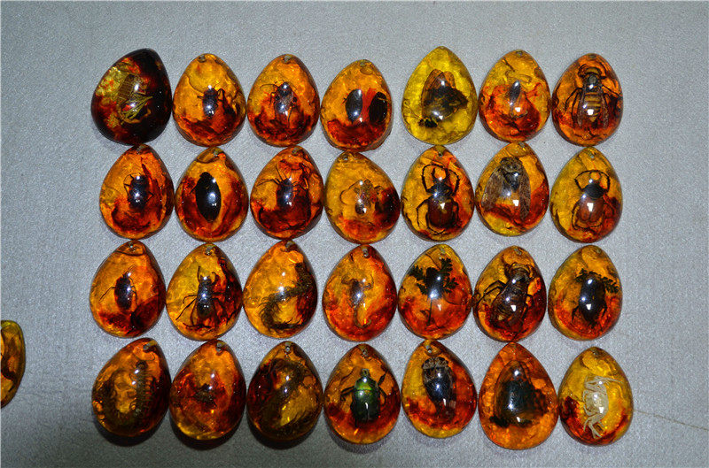 Ancient Play Pendulum Pieces Amber Heard 1506 Natural resin Decorative Beauty Accessories Pendant Pendant