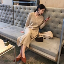 The long dresses inside the matching coat dress with fur dress for the outside wearing the autumn and winter is very sensly lazy and long with a knee 100 hitch