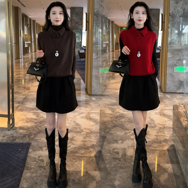 Fashion Suit Skirt for Women, New Style, Stylish Knitted Sweater Vest, Half Turtleneck Bottoming Shirt, Half Skirt Three-Piece Set