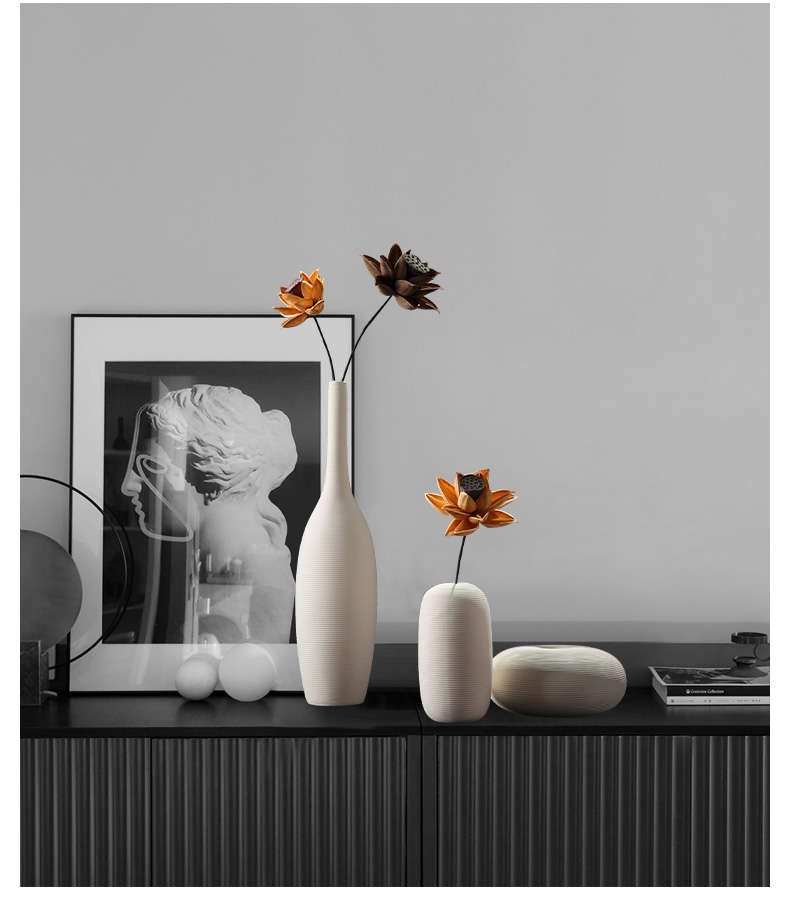 The modern creative contracted white ceramic vases, furnishing articles dried flower arranging flowers decorate The sitting room ark, household act The role ofing is tasted