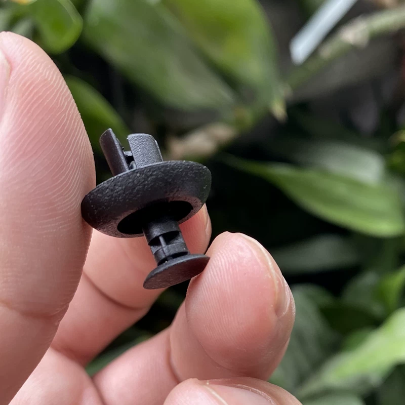 Подходящее для Lexus водяной бак украшение пряжка карта отделка пряжка фиксированный двигатель машина склад пряжка