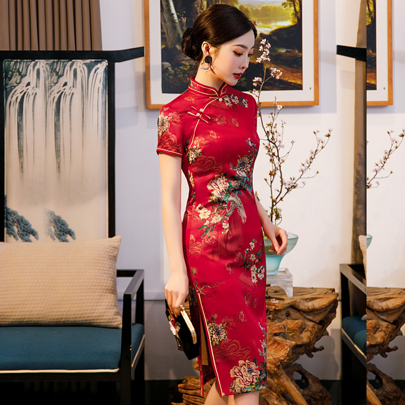 Red Cheongsam Dress, Mid-Length, Short-Sleeved, Slimming, Summer, Above-The-Knee, Thin, Fashionable, Elegant, for Young Mothers, Green for Exam-Taking Red Cheongsam Dress, Mid-Length, Short-Sleeved, Slimming, Summer, Above-The-Knee, Thin, Fashionable, Elegant, for Young Mothers, Green for Exam-Taking