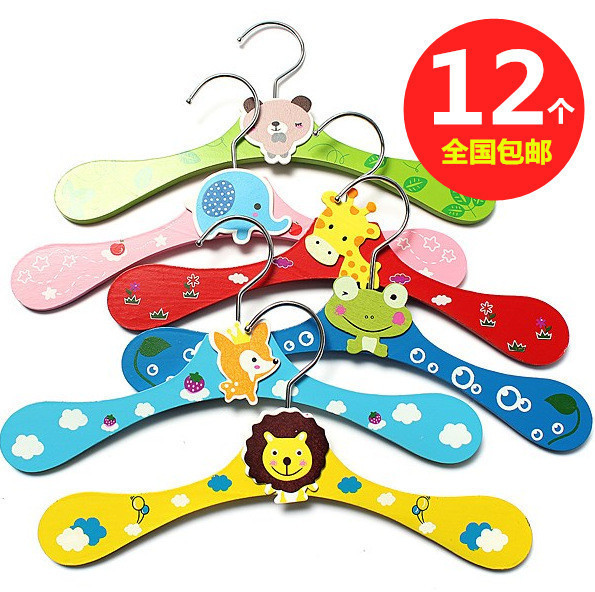Special offer cartoon wooden baby dog ​​hanger cute pet hanger pet clothing store hanger small hanger
