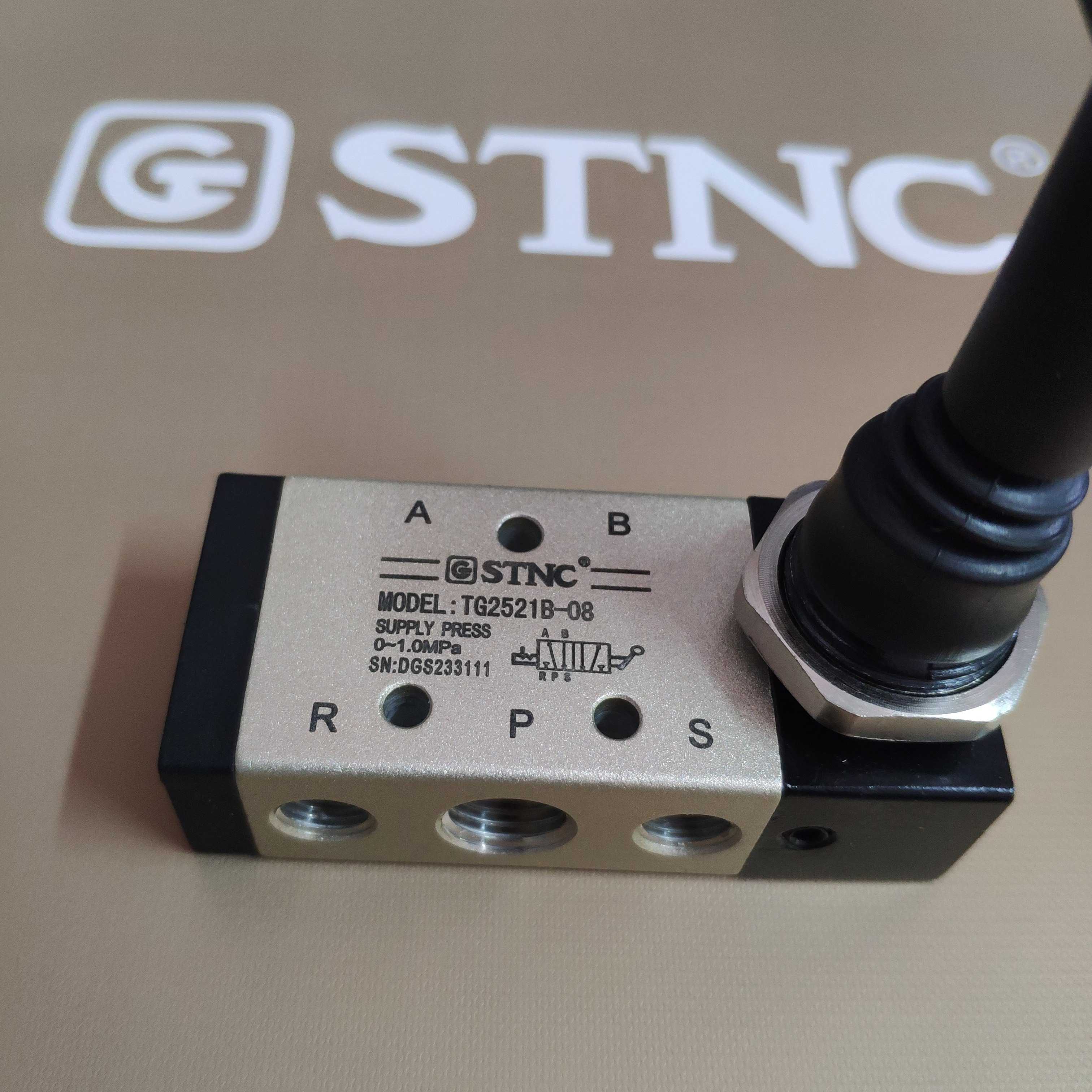 STNC Sono Tiangong two-position five-way pneumatic manual valve TG2531B-10 hand valve TG2521B-08