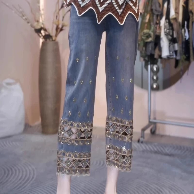 European-Style High-Waisted Stretchy Rhinestone-Embellished Hollow-Out Jeans for Plus-Size Women, Versatile Slimming Cropped Cigarette Pants for Petite Figures
