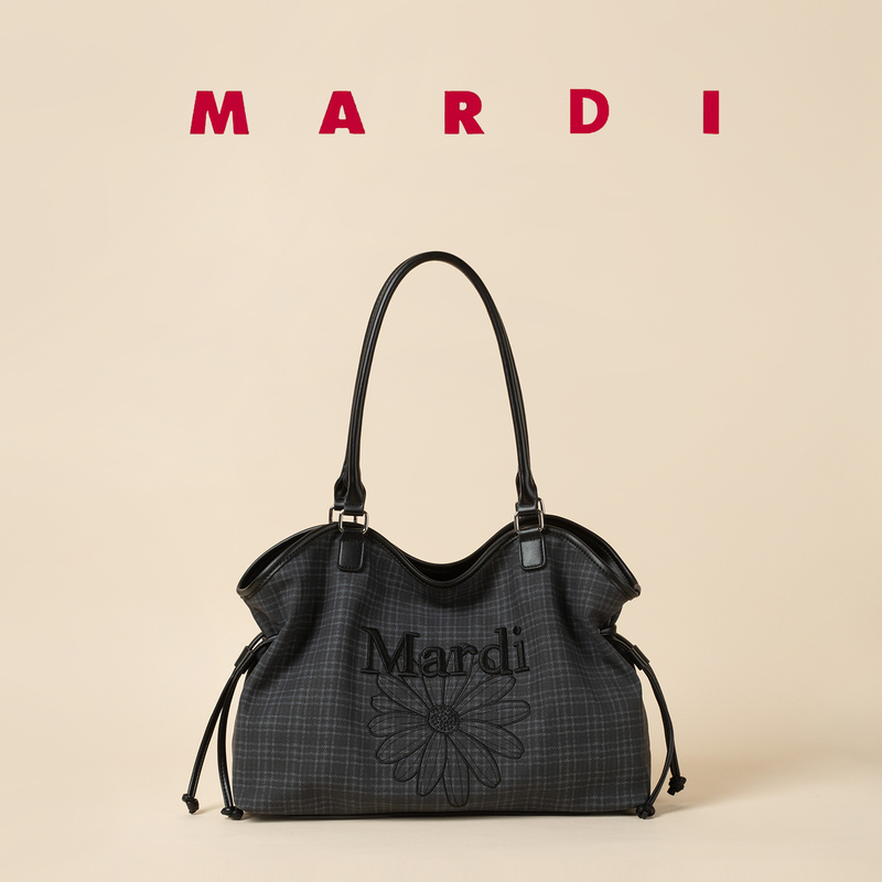 【Mardi Official】Korean-Style Daisy Embroidered Plaid Retro Tote Bag, Large Capacity Commuter Underarm Bag 【Mardi Official】Korean-Style Daisy Embroidered Plaid Retro Tote Bag, Large Capacity Commuter Underarm Bag