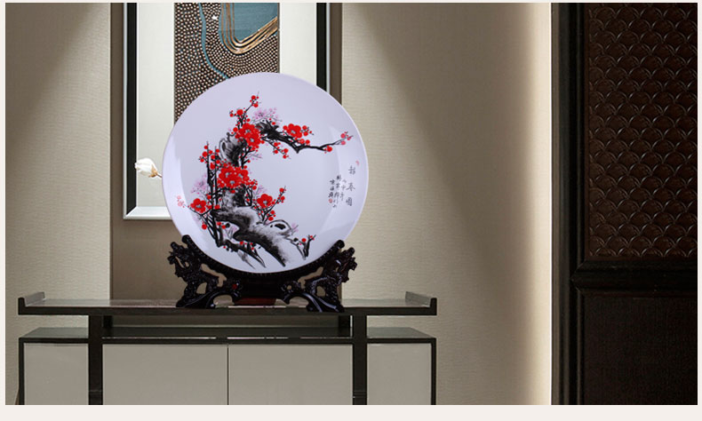 Jingdezhen ceramics hang dish hand - made name plum blossom put lotus decoration plate modern household adornment handicraft furnishing articles