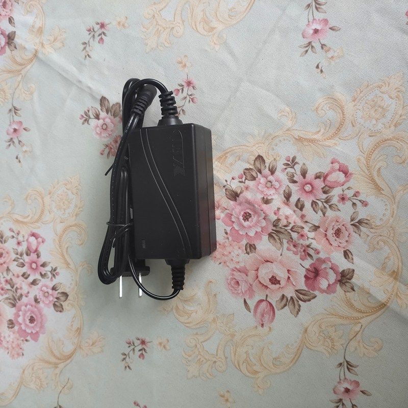 Power supply adapter small ear 12V2A Industrial grade POE separator aluminium plastic 4 through 6 junction box monitoring accessories