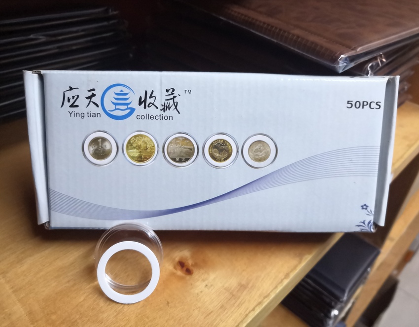 RMB10  zodiac coin commemorative coin crystal round case 50 Chicken Year Commemorative Coin Case 26mm lined with acrylic material