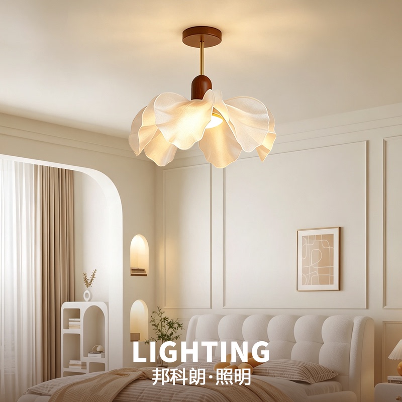 French-Style Chandelier, Vintage Chandelier in Song-Style Aesthetics, Room Lamp, 2026 New Model, Petal-Shaped Bedroom Chandelier French-Style Chandelier, Vintage Chandelier in Song-Style Aesthetics, Room Lamp, 2026 New Model, Petal-Shaped Bedroom Chandelier
