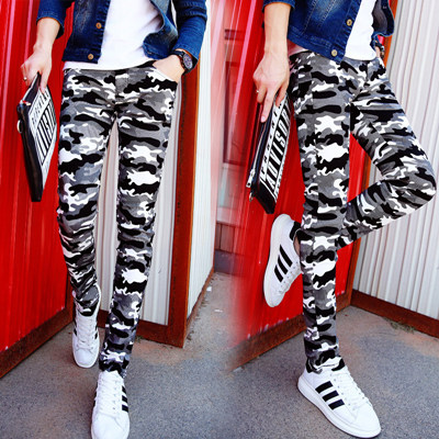 Four seasons personality camouflated pants men casual pants tight fit small feet long pants trendy black and white patterned printed elastic pants 