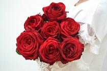 New product listing Red whisk oversized rose birthday love flowers Yunnan Kunming base flower express