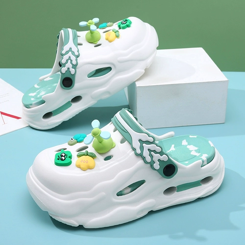 Модные тапочки в стиле Crocs, нескользящие кроссовки, пляжные босоножки, женский стиль, коллекция 2026 года, закрытый носок, популярно в интернете