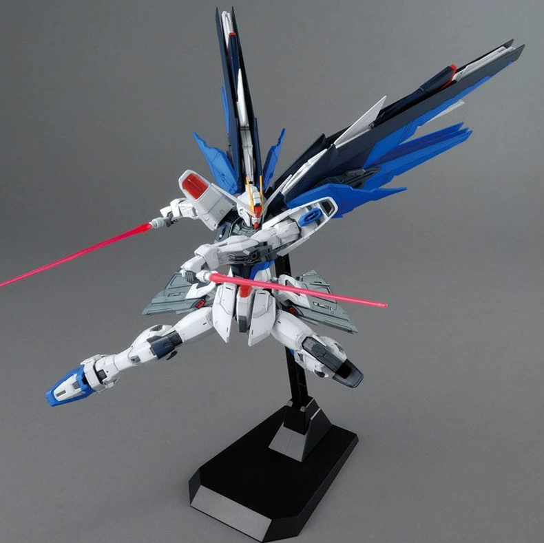 Mô hình Gundam Bandai MG1 / 100 Gundam Ver2.0SEED TỰ DO General Zaff 204883 - Gundam / Mech Model / Robot / Transformers