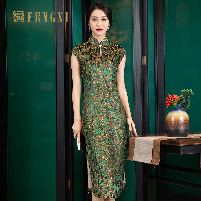 Lace long retro cheongsam for mother, 2021 collection, with sleeve