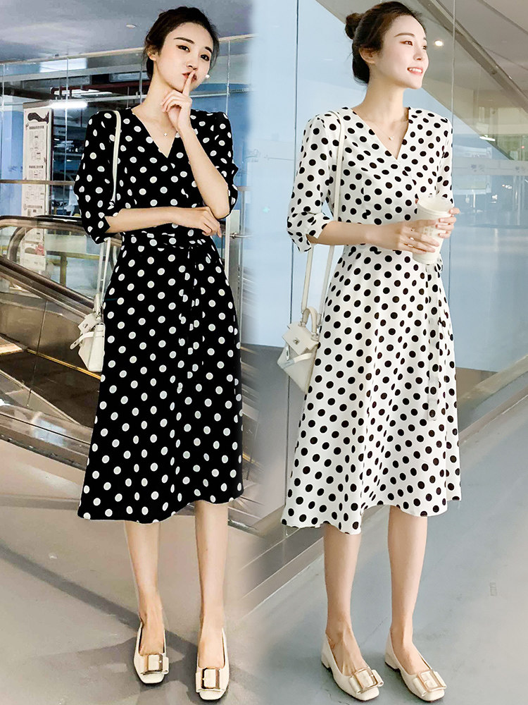 Foreign dress Women's summer 2022 new French niche Superfairy Temperament Comeback Snow Spinning Slim points Long women's dresses