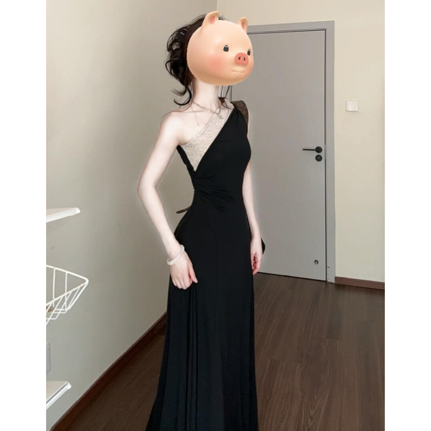 御姐黑色露肩斜肩连衣裙子女夏季2026新款气质巨好看收腰显瘦长裙